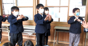 手話で「ビリーブ」を歌いました